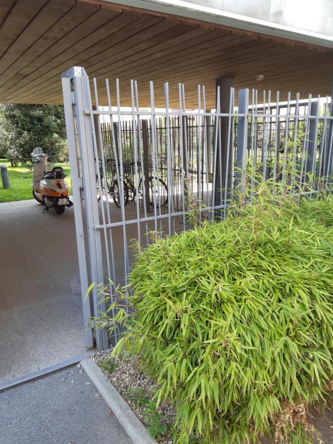 Residence Appart Centre Ville Lorient Calme Garage Exterior foto